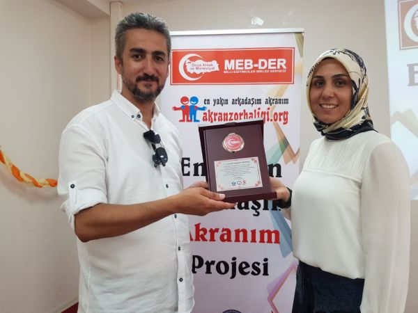 MEB-DER 10 Bin Kişiye Eğitim Verdi