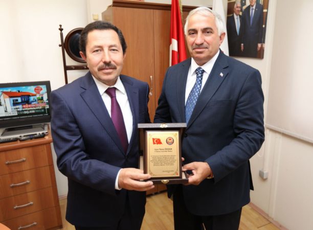 Vali Balkanlıoğlundan Muhtarlar ve Gaziye Ziyaret