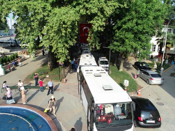 30 OTOBÜS, 850 KİŞİ