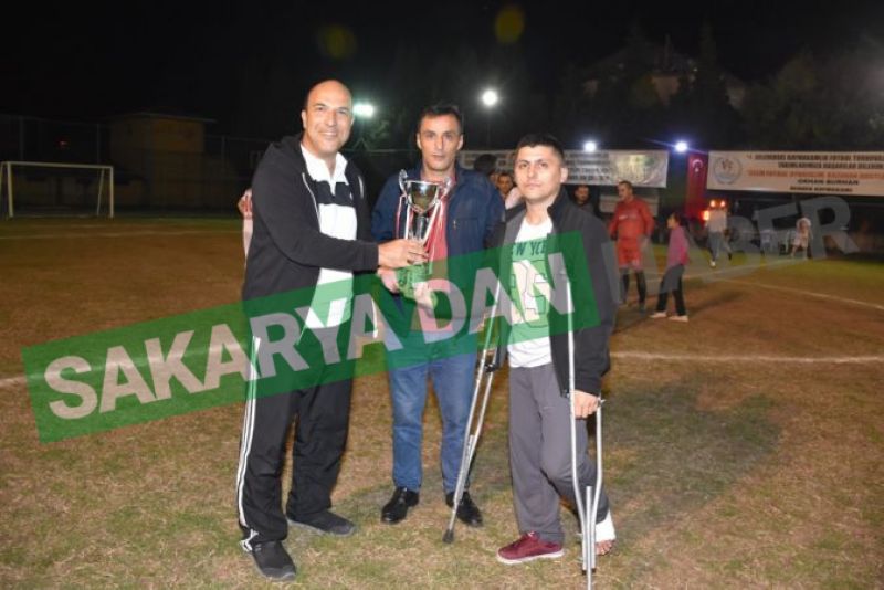 Şampiyon Dikmenspor 2-1