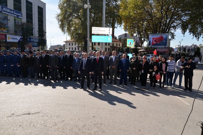 29 Ekim Cumhuriyet Bayramı Çelenk koyma töreni yapıldı