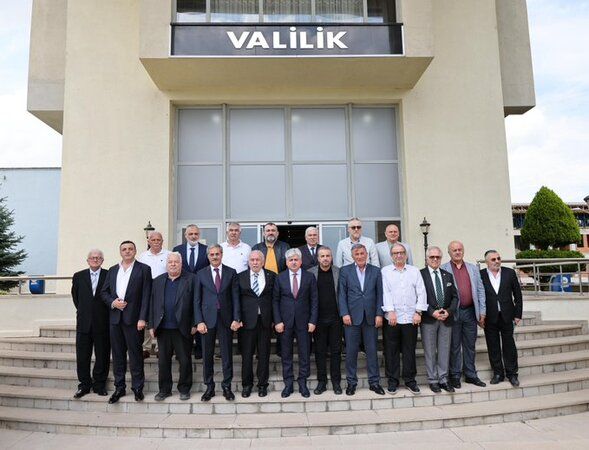 Sakarya Valiliğinde Sakarya Spor için istişare toplantısı 