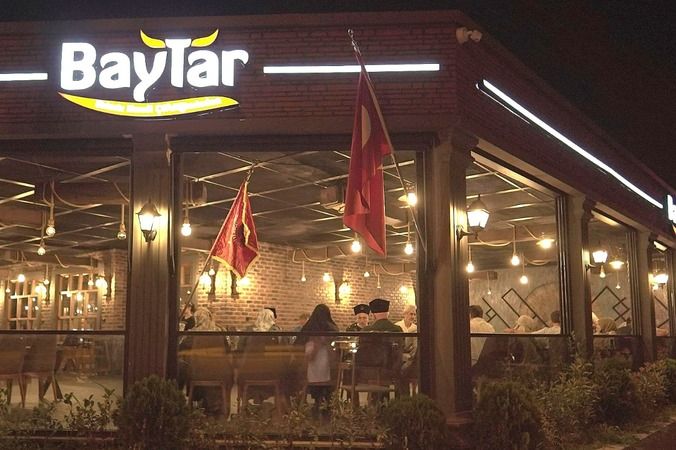 30 Ağustos coşkusu Baytar Steakhouse’ ye taşındı