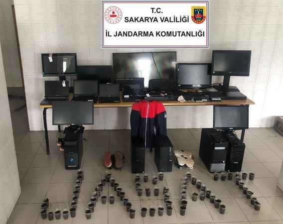 Sakarya'da 2 hırsızlık şüphelisi tutuklandı