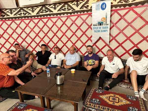 KARATECİLERDEN ORTAK ANTRENMAN