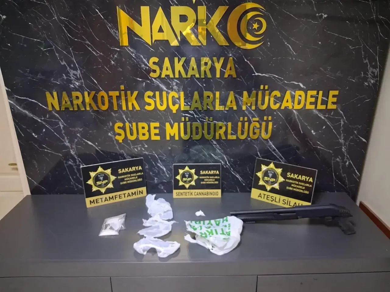 Adapazarı ve Karasu'da uyuşturucu operasyonu 6 gözaltı 