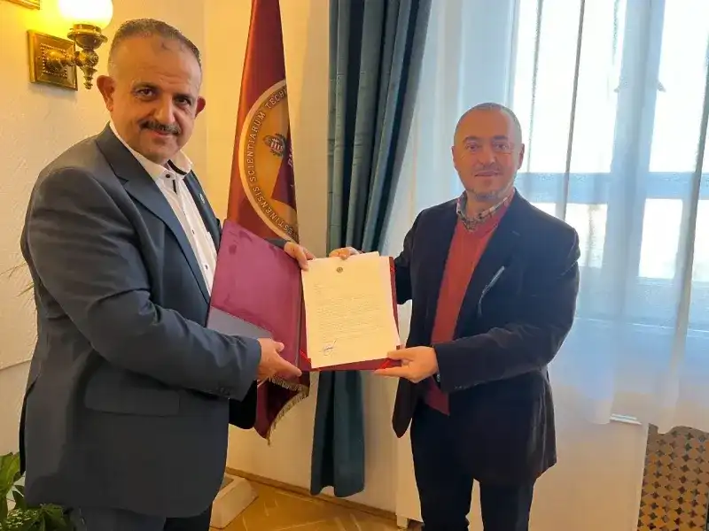 Yıldız Teknik Üniversitesi Rektörü Debik'in Mektubu Macaristan'da