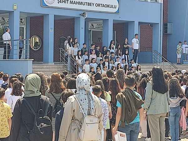 Sakarya'da 227 bin 692 öğrenci karnelerini aldı