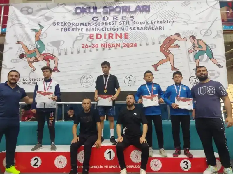 ADAPAZARI'NDA SERBEST GÜREŞTE DE HAREKETLİLİK BAŞLADI!