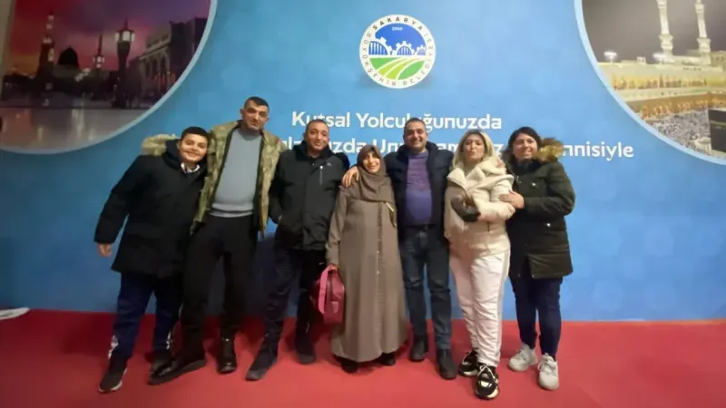 Mehmet Demir’in annesi Emine Demir Umre’ye uğurlandı