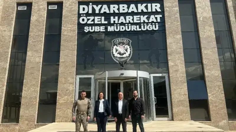 Dr. Korhan Özduru’dan Diyarbakır’a anlamlı ziyaret: Emniyet, psikoloji ve dostluk buluşması