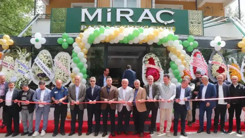 Miraç Pastanesi Kırkpınar’daki ikinci şubesi, Tepebaşı Mahallesi’nde hizmete açıldı