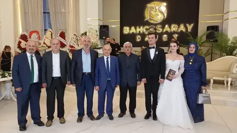 Aysu ve Metin çiftinin mutlu günü Bahçesaray Davet’te kutlandı