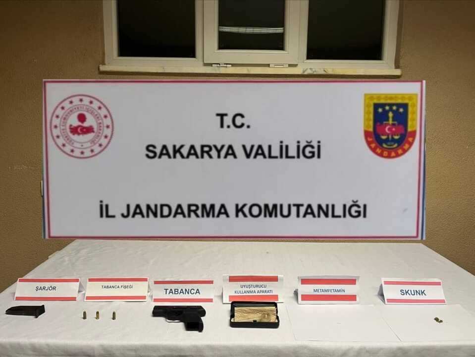 Uyuşturucu ve Uyarıcı Madde İmal ve Ticareti Suçunda 2 tutuklama