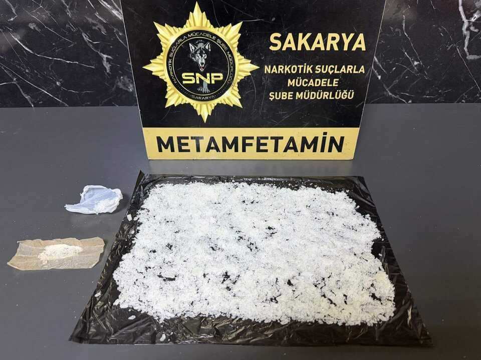 İstanbul'dan Zonguldak'a uyuşturucu madde sevk ettikleri tespit edilen, 2 kişi tutuklandı