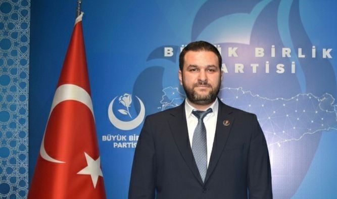 Samet Kenar Berat kandili kutlama mesajı yayınladı