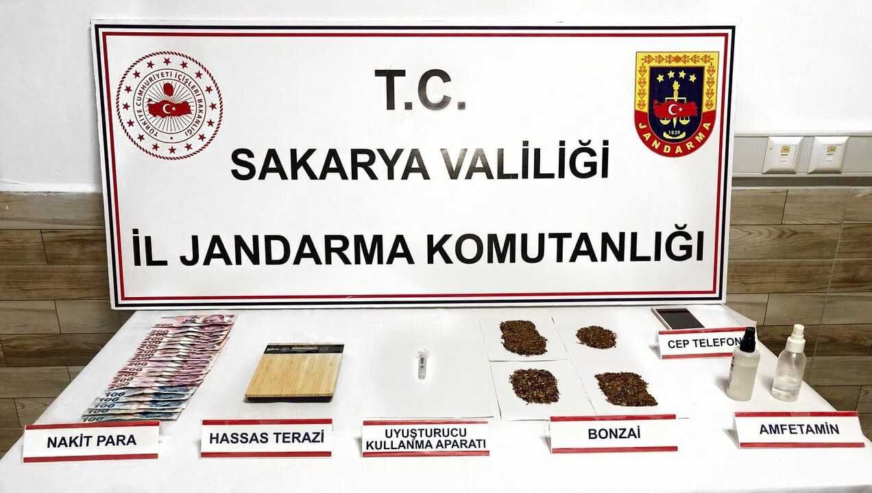 Sakarya Jandarması uyuşturucuya geçit vermiyor 