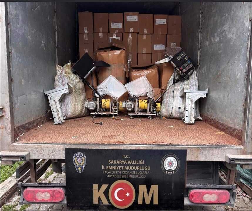 KOM Şube Müdürlüğü Serdivan ve Adapazarı İlçelerinde operasyon yaptı