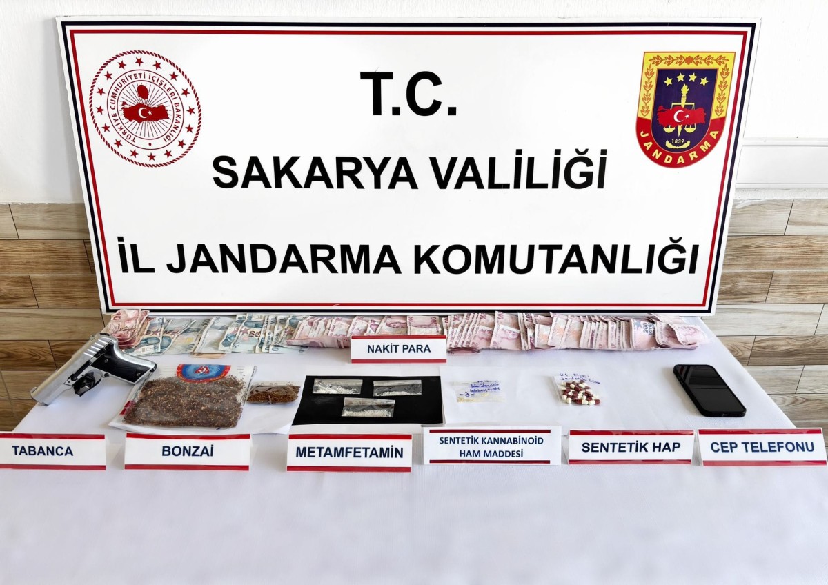 Karasu ve Geyve İlçelerinde  uyuşturucu operasyonu 2 tutuklama