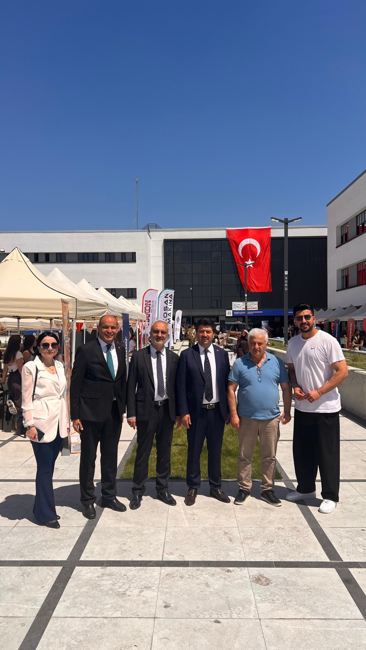 Hendek 2. OSB, SUBÜ Hendek MYO yetkilileri ve Yüksel Avşar’ın katkılarıyla kariyer zirvesi yoğun ilgi gördü