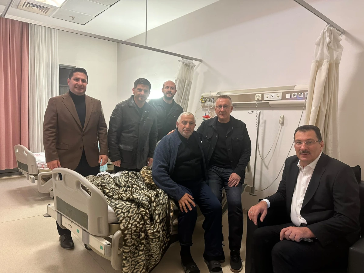 Yunus Özçelik ameliyata alındı; Sevenleri dua ve destek için bir araya geldi