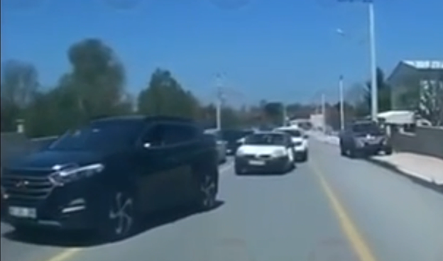 Düğün konvoyunda trafiği tehlikeye düşüren araçlara ceza yazıldı